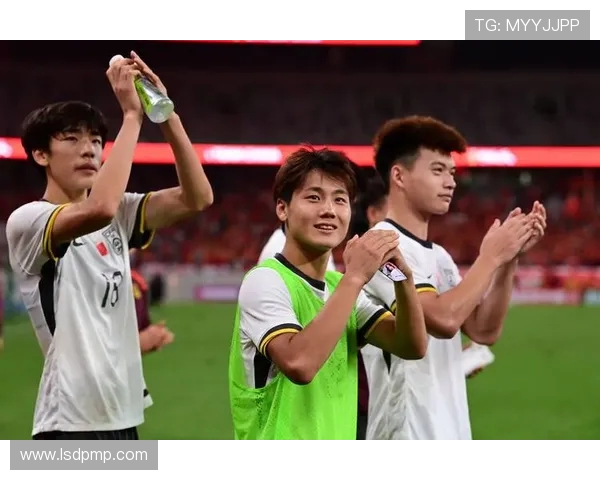 常德队奋勇拼搏展现足球激情推动地方体育事业蓬勃发展